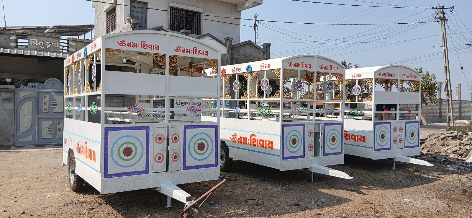 શાંતિ રથ — ડિલિવરી પછી ત્રણ-ચતુર્થાંશ પાછળનું દૃશ્ય